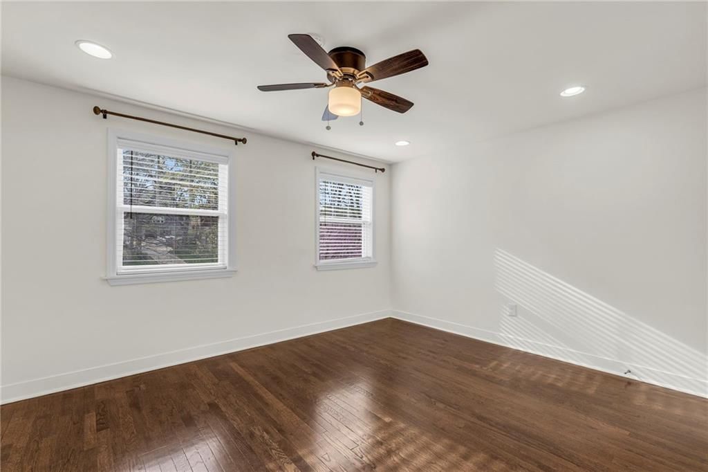 5147 Wyandotte Street — photo 20