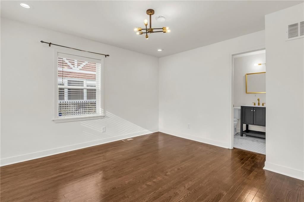 5147 Wyandotte Street — photo 21