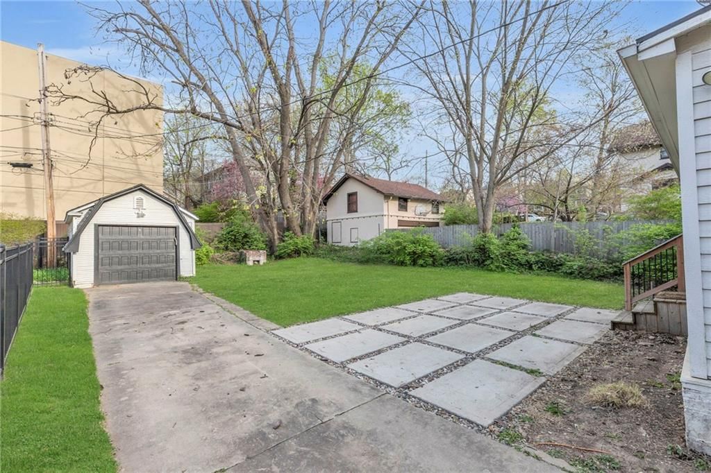 5147 Wyandotte Street — photo 25