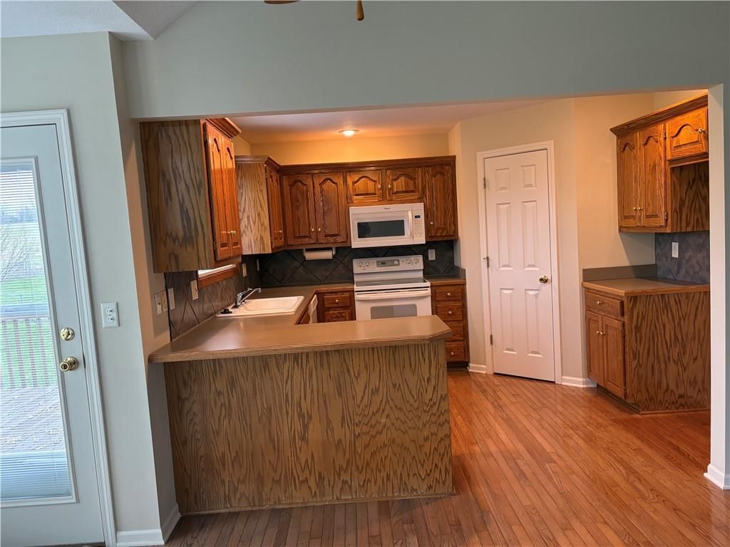 2330 Twin Oaks Drive — photo 5