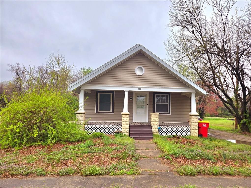 917-919 E Washington Street, Pittsburg, KS