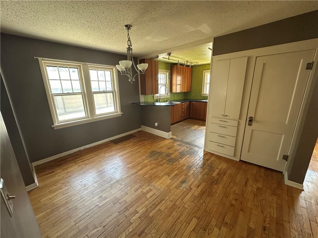 2120 New Hampshire Street — photo 10