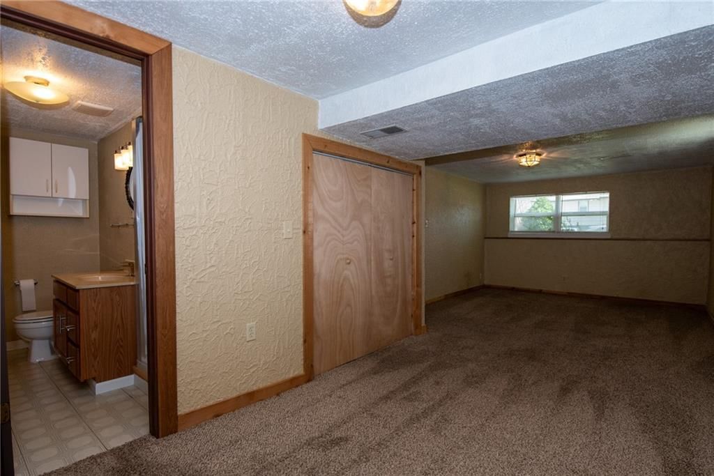 208 NW Valley Drive — photo 24