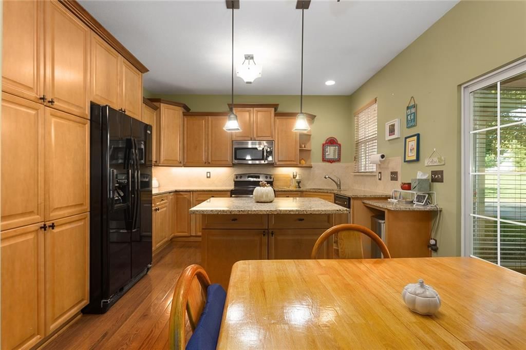 9807 Nieman Place — photo 9