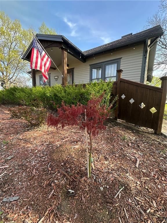 1209 New York Street — photo 37