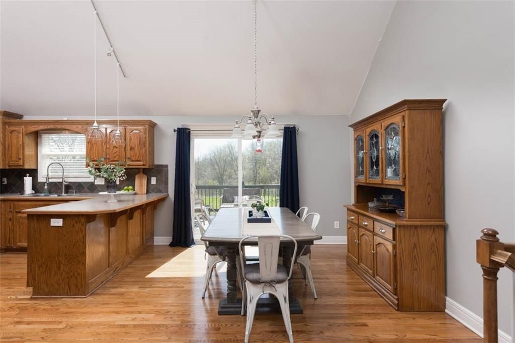 10751 N Laurel Avenue — photo 9