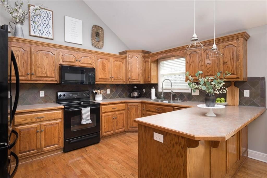 10751 N Laurel Avenue — photo 12