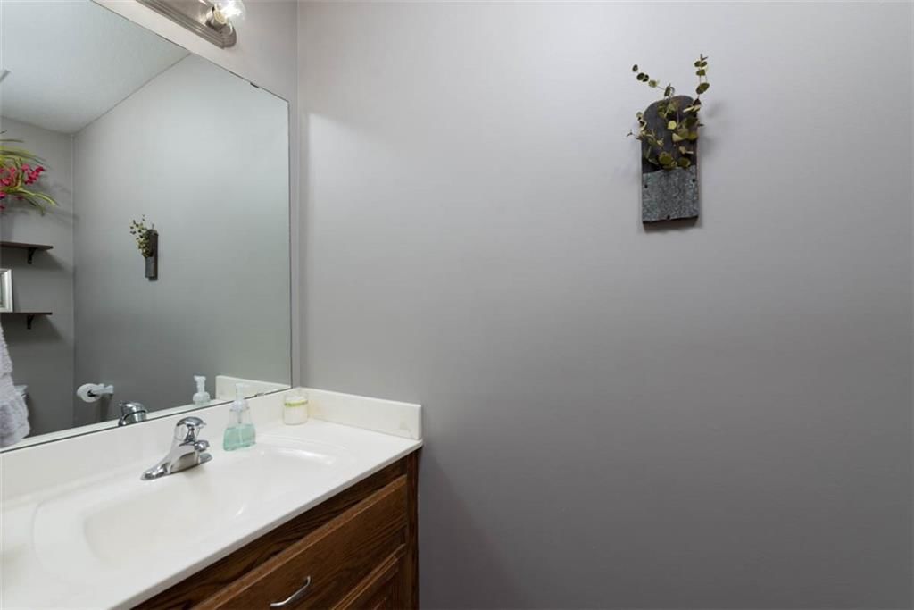 10751 N Laurel Avenue — photo 16