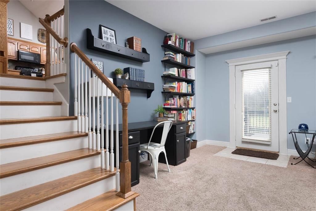 10751 N Laurel Avenue — photo 21