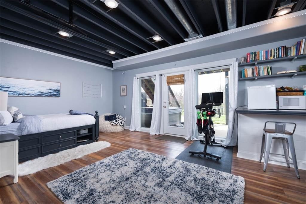 10751 N Laurel Avenue — photo 34