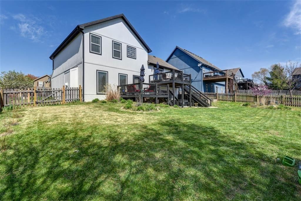 10751 N Laurel Avenue — photo 52