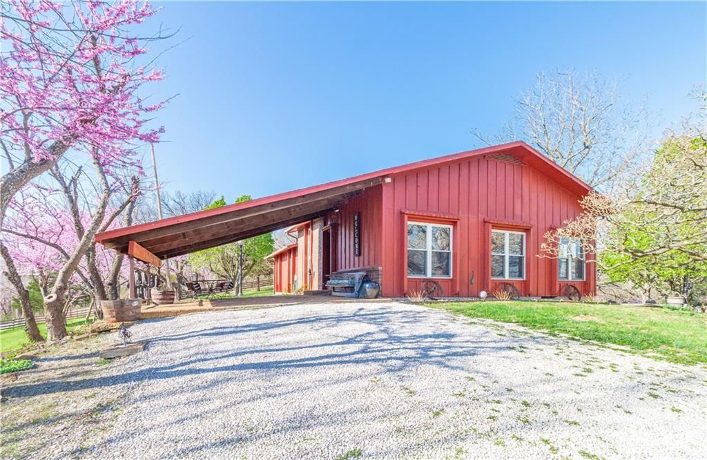 9014 S Buckner Tarsney Road — photo 3