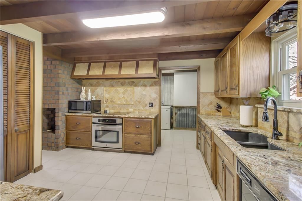 9014 S Buckner Tarsney Road — photo 14