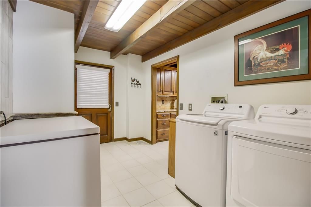 9014 S Buckner Tarsney Road — photo 16