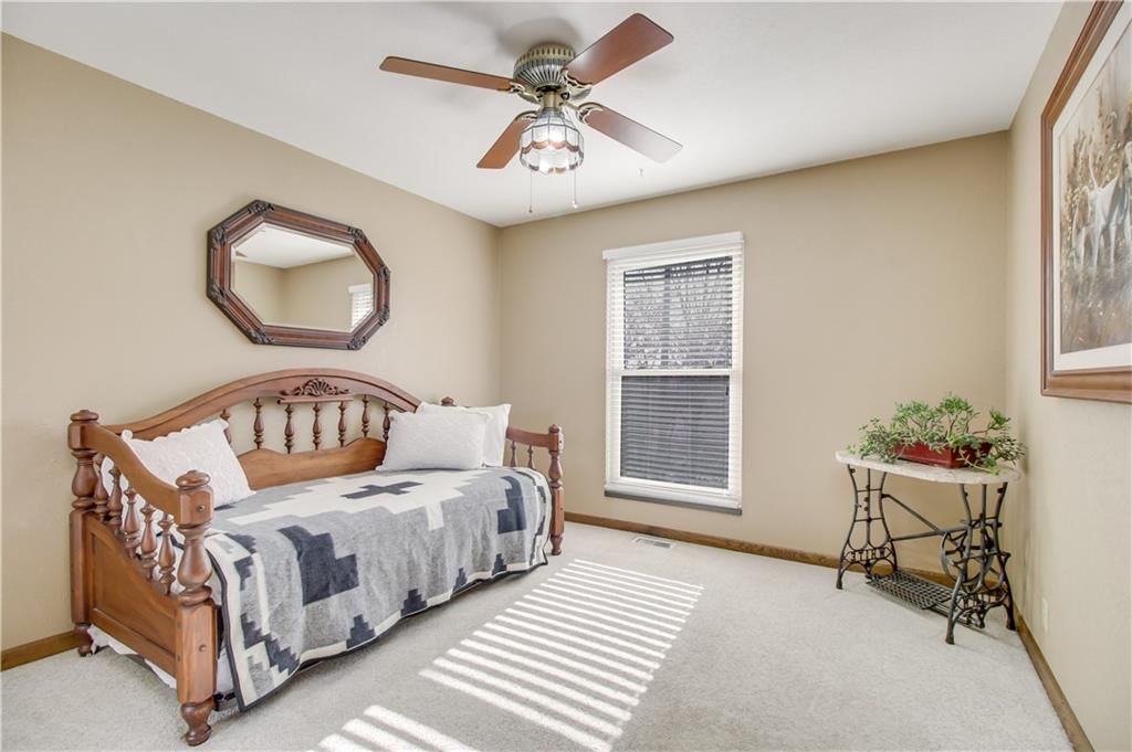 9014 S Buckner Tarsney Road — photo 17