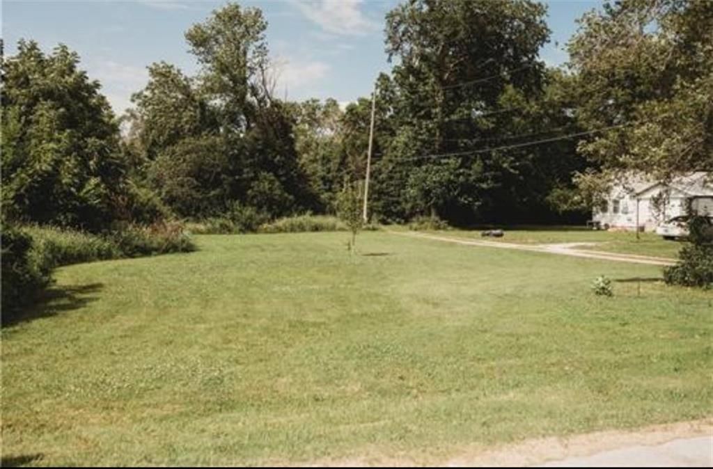 00 W 11th Street — photo 2