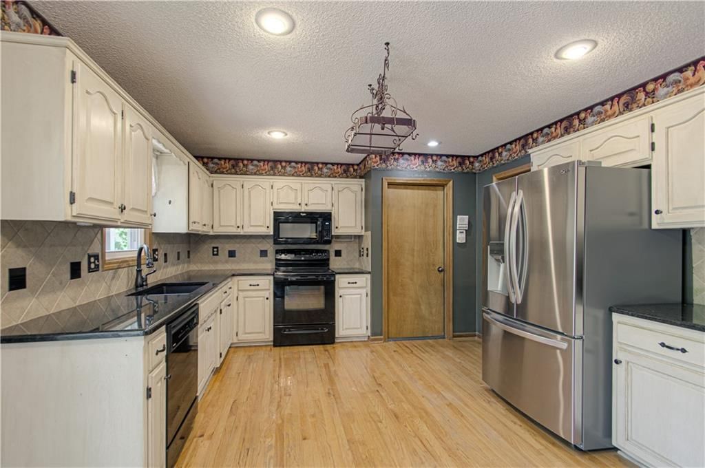 2208 NE 75th Terrace — photo 12