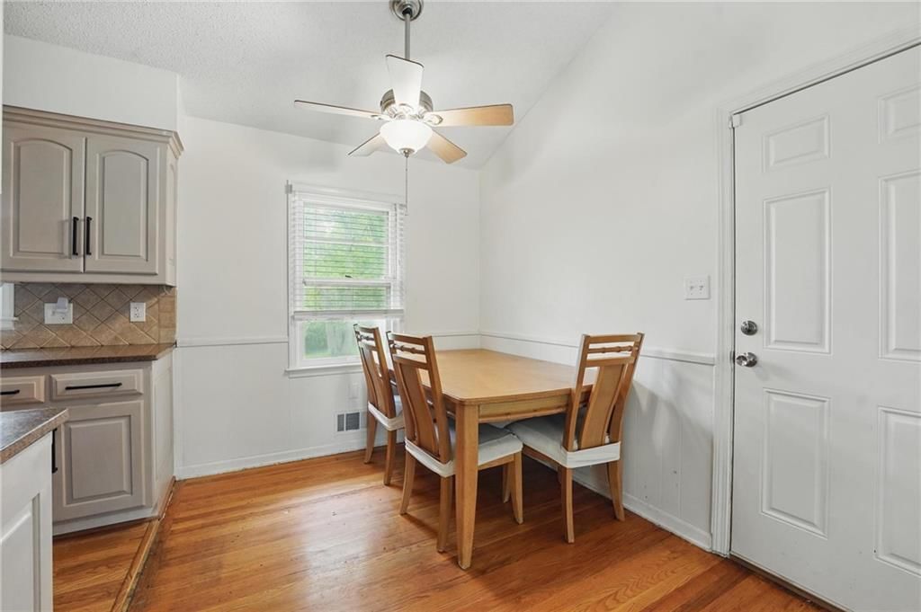 10417 W 73rd Terrace — photo 5