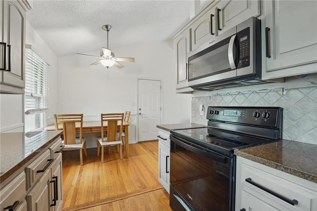 10417 W 73rd Terrace — photo 8