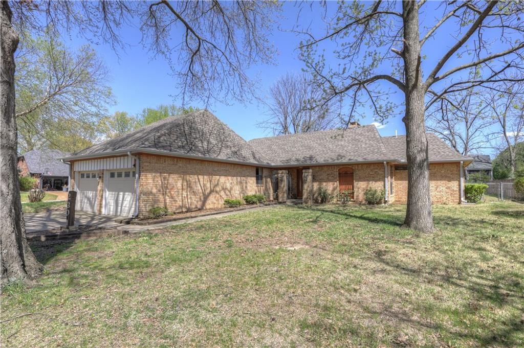 2301 S Stilwell Street — photo 3