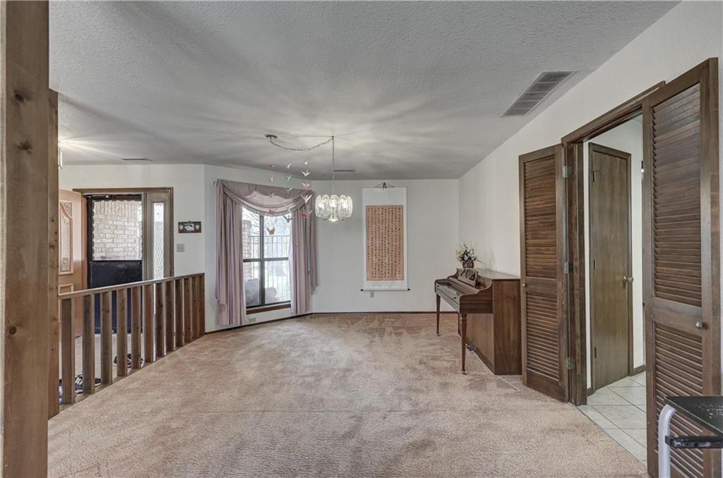 2301 S Stilwell Street — photo 8
