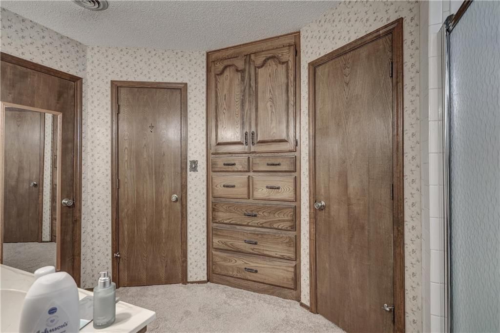 2301 S Stilwell Street — photo 32