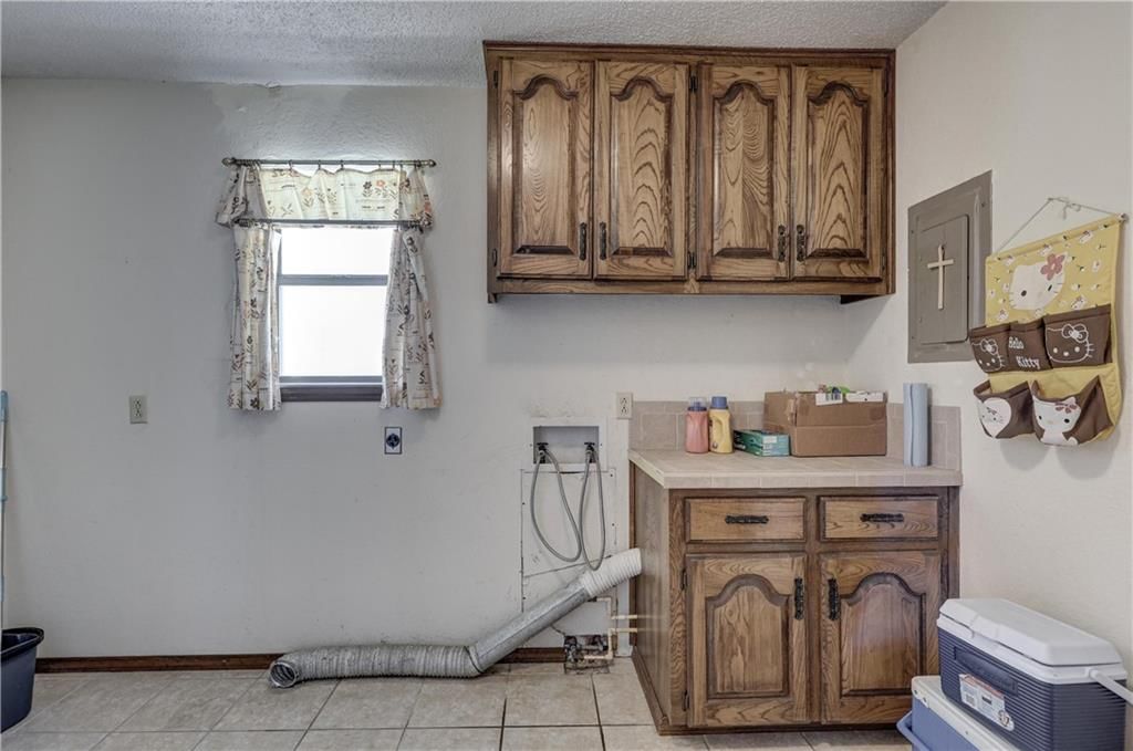 2301 S Stilwell Street — photo 33