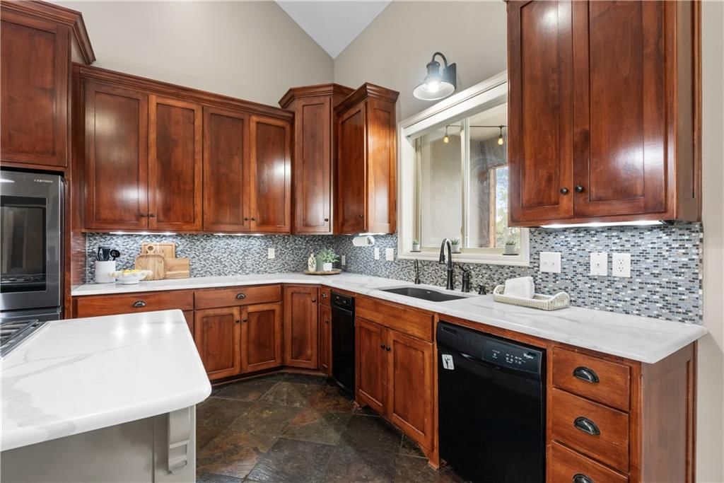 8600 Lee's Summit Road — photo 11