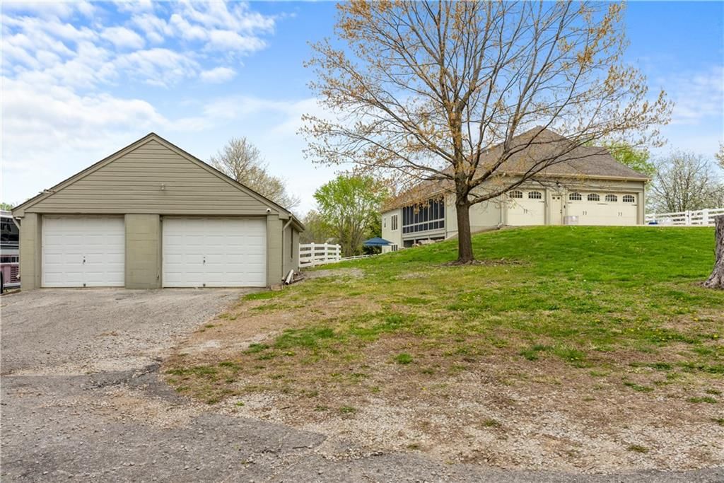 8600 Lee's Summit Road — photo 44