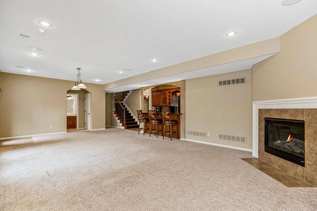 11826 Delavan Avenue — photo 21