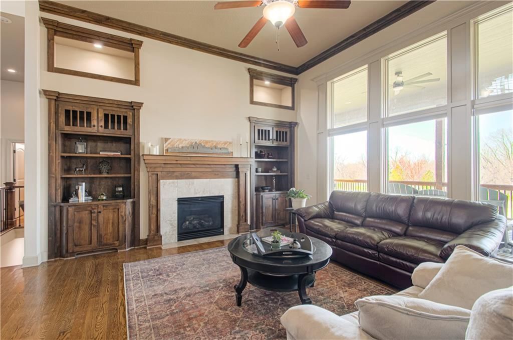 Photo 5 of 42 - 5000 N 143rd Street