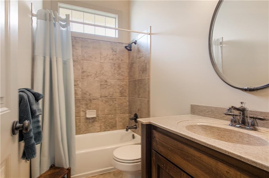 Photo 13 of 42 - 5000 N 143rd Street