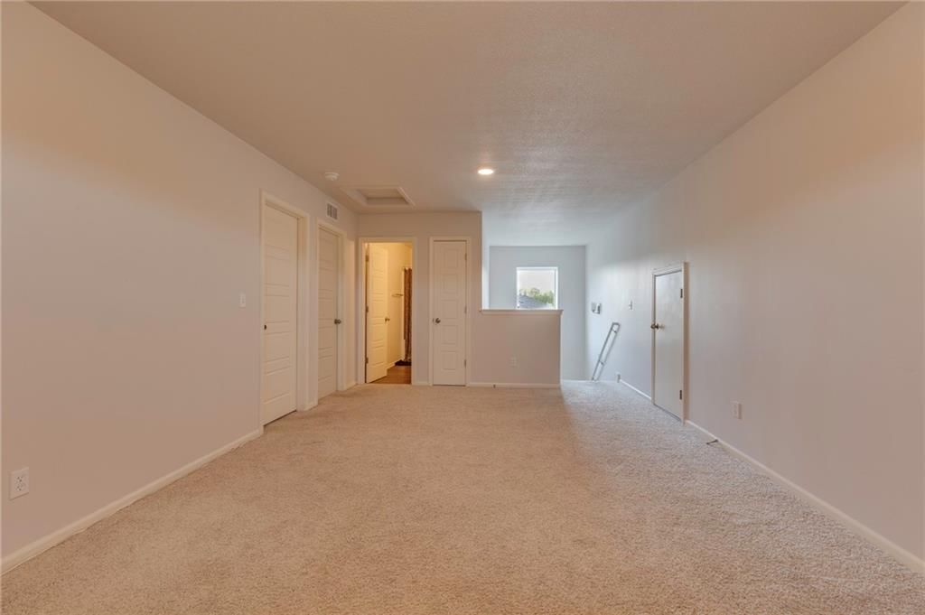 708 Roseberry Drive — photo 35