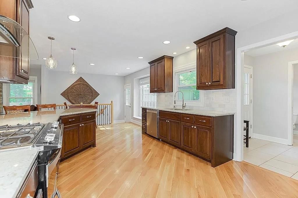 7700 W 100TH Terrace — photo 8