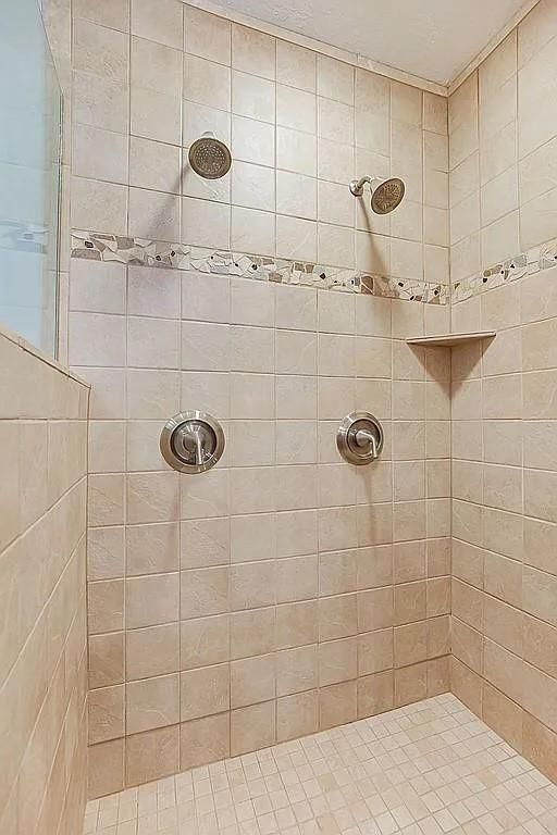 7700 W 100TH Terrace — photo 16