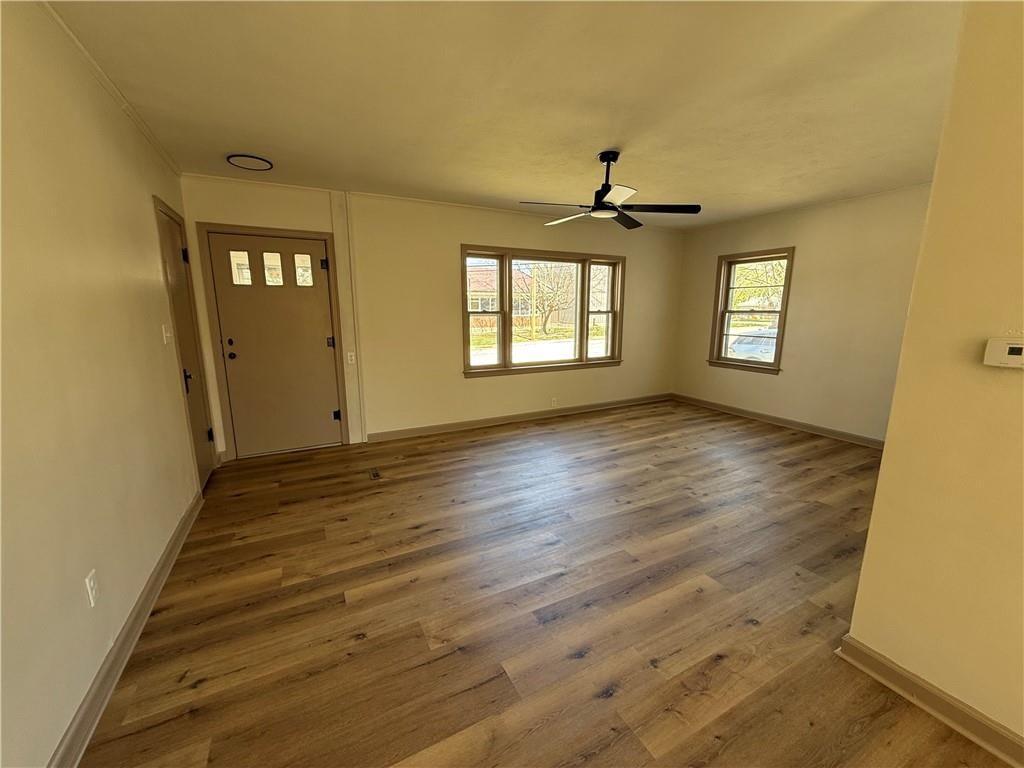 605 W Dakota Street — photo 16