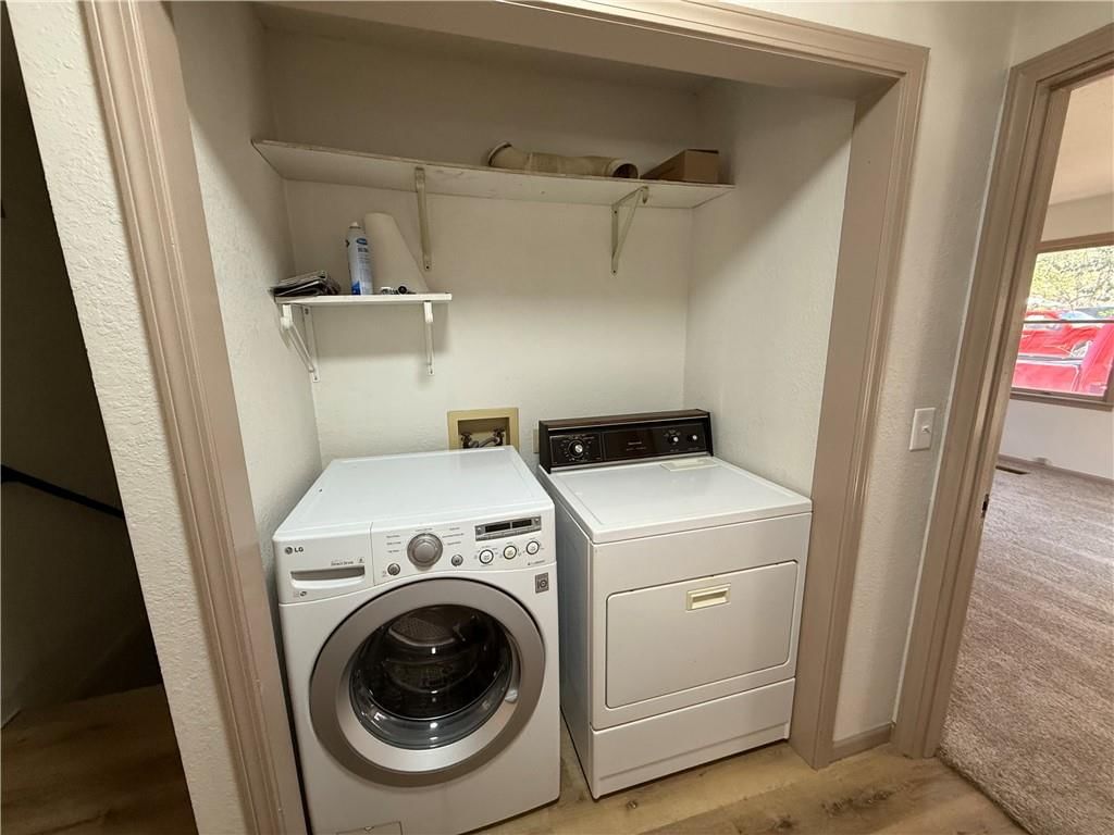 605 W Dakota Street — photo 20