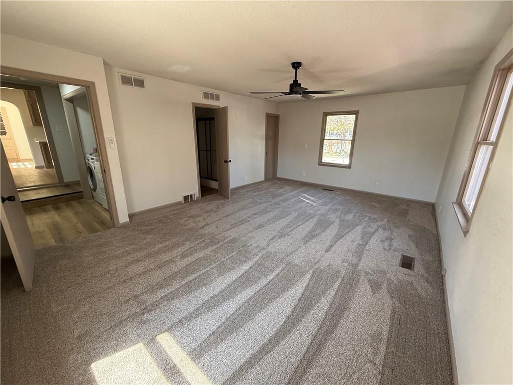 605 W Dakota Street — photo 22