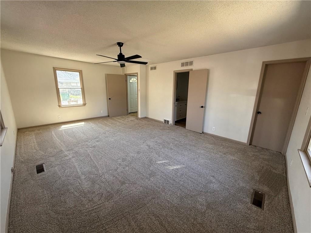 605 W Dakota Street — photo 23