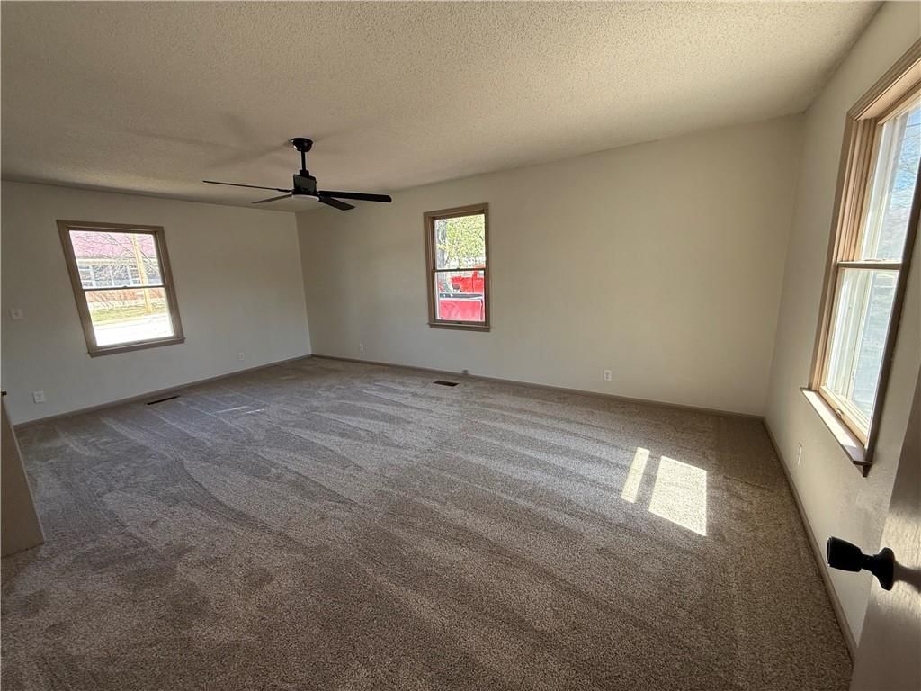 605 W Dakota Street — photo 24
