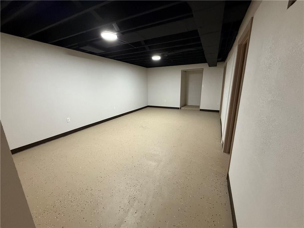 605 W Dakota Street — photo 46