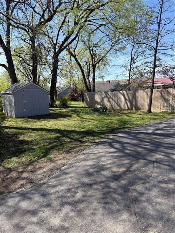 605 W Dakota Street — photo 58