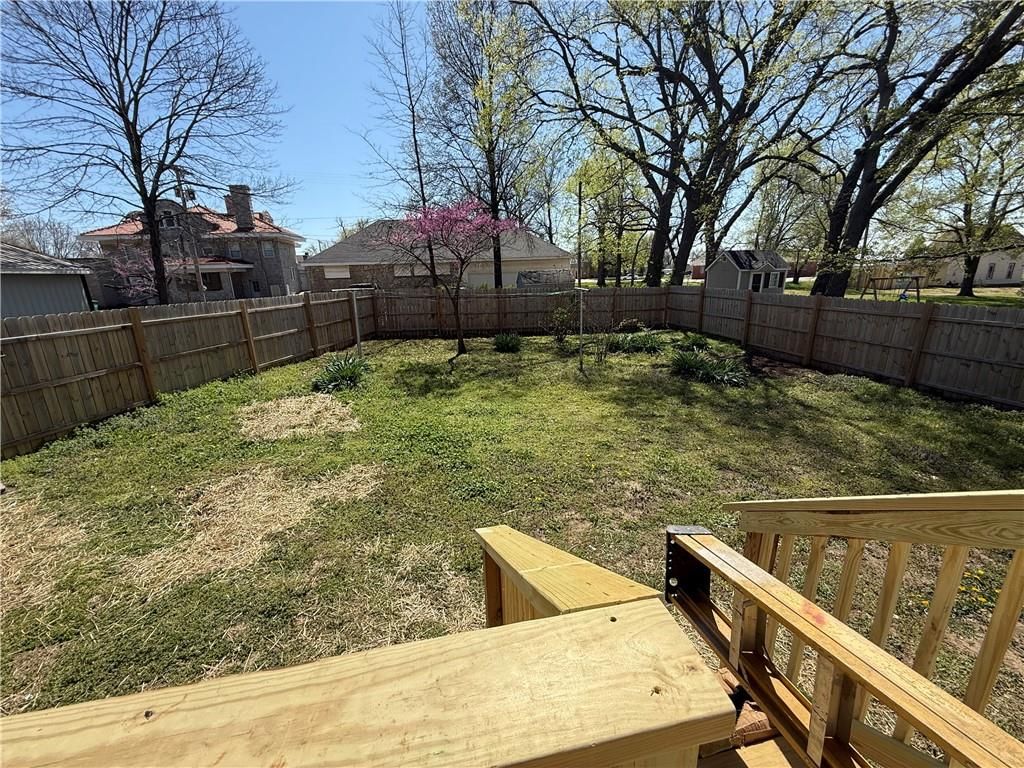 605 W Dakota Street — photo 62