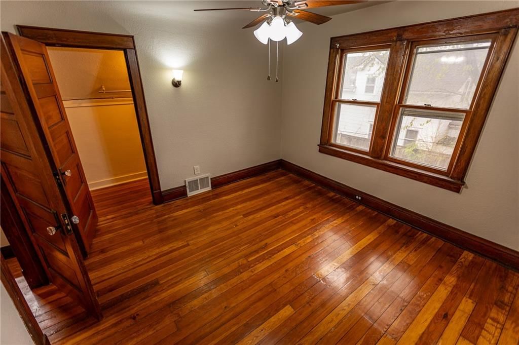 4402 Windsor Avenue — photo 5