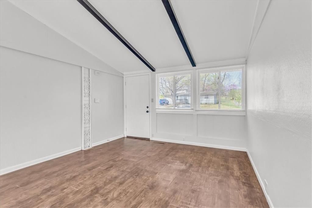 5713 N Woodland Avenue — photo 7