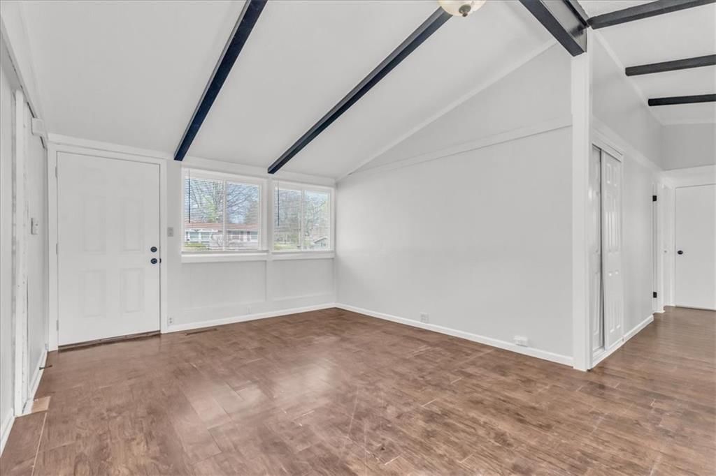 5713 N Woodland Avenue — photo 8