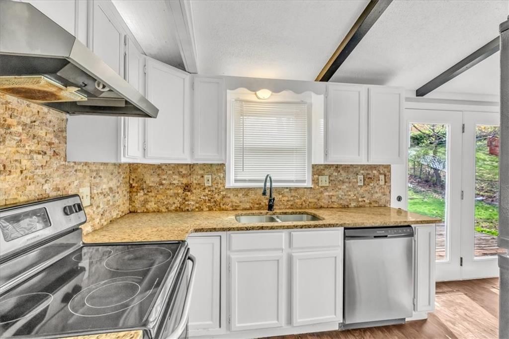5713 N Woodland Avenue — photo 14