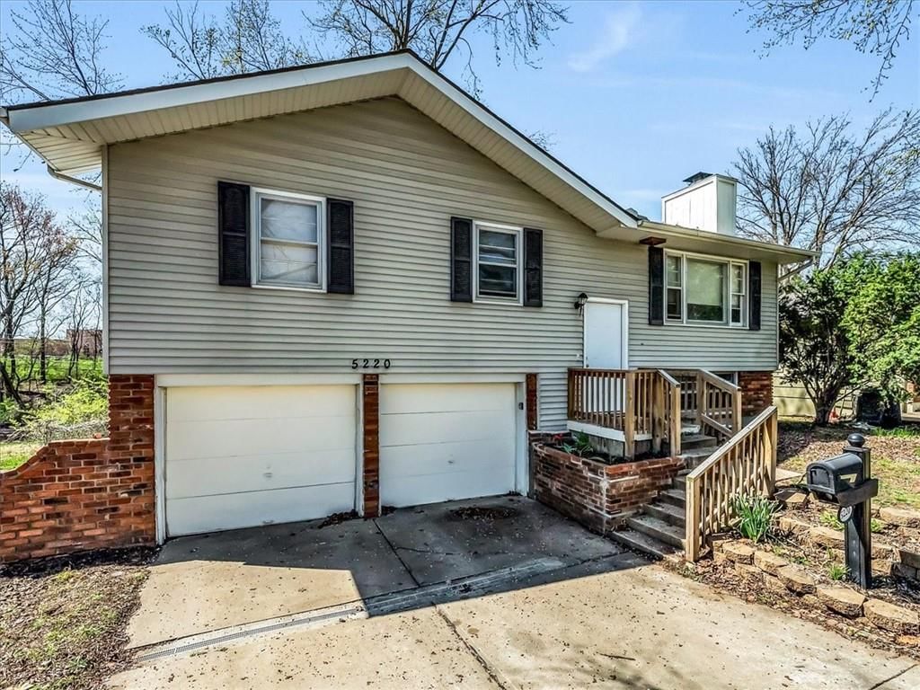 5220 OVERTON Avenue — photo 3