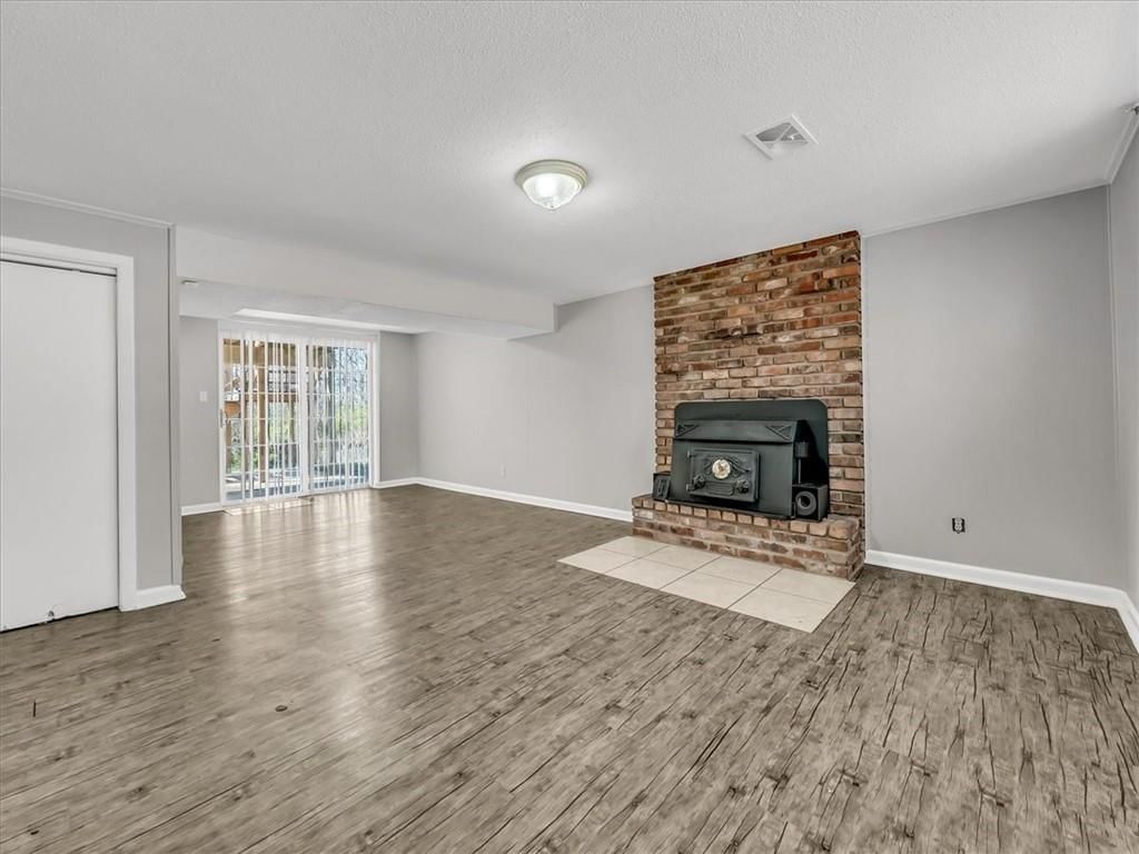 5220 OVERTON Avenue — photo 7