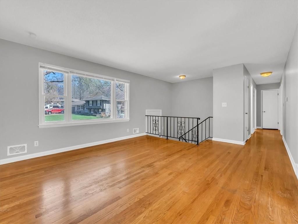 5220 OVERTON Avenue — photo 12